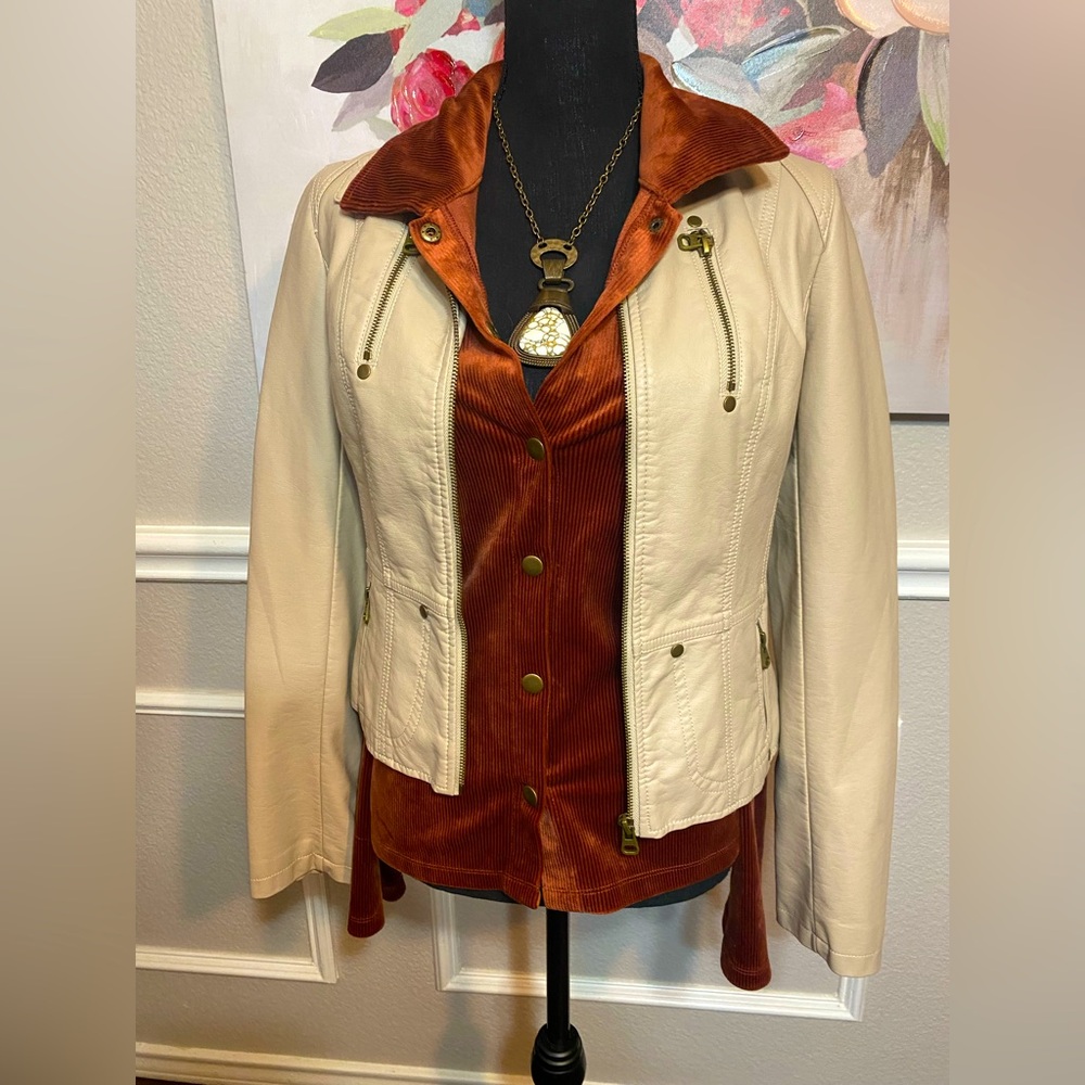 Rust Button-Up Top - Picture 11 of 11